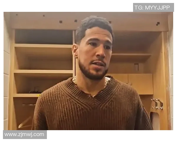 昔日恩怨再现！布克与老队友狭路相逢